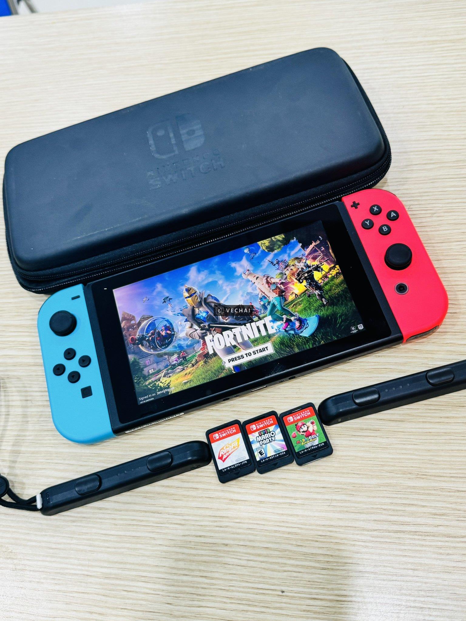 NITENDO SWITCH V2 có full đủ đồ tiện lợi – đầy đủ: túi đựng + máy + box xuất hình ra tivi + dây kết