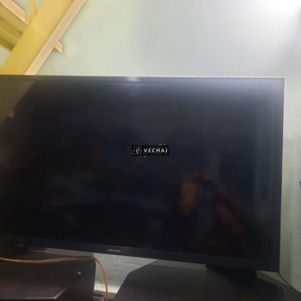 Bà chi về quê nhờ mìnhban giùm tivi samsung 32inch