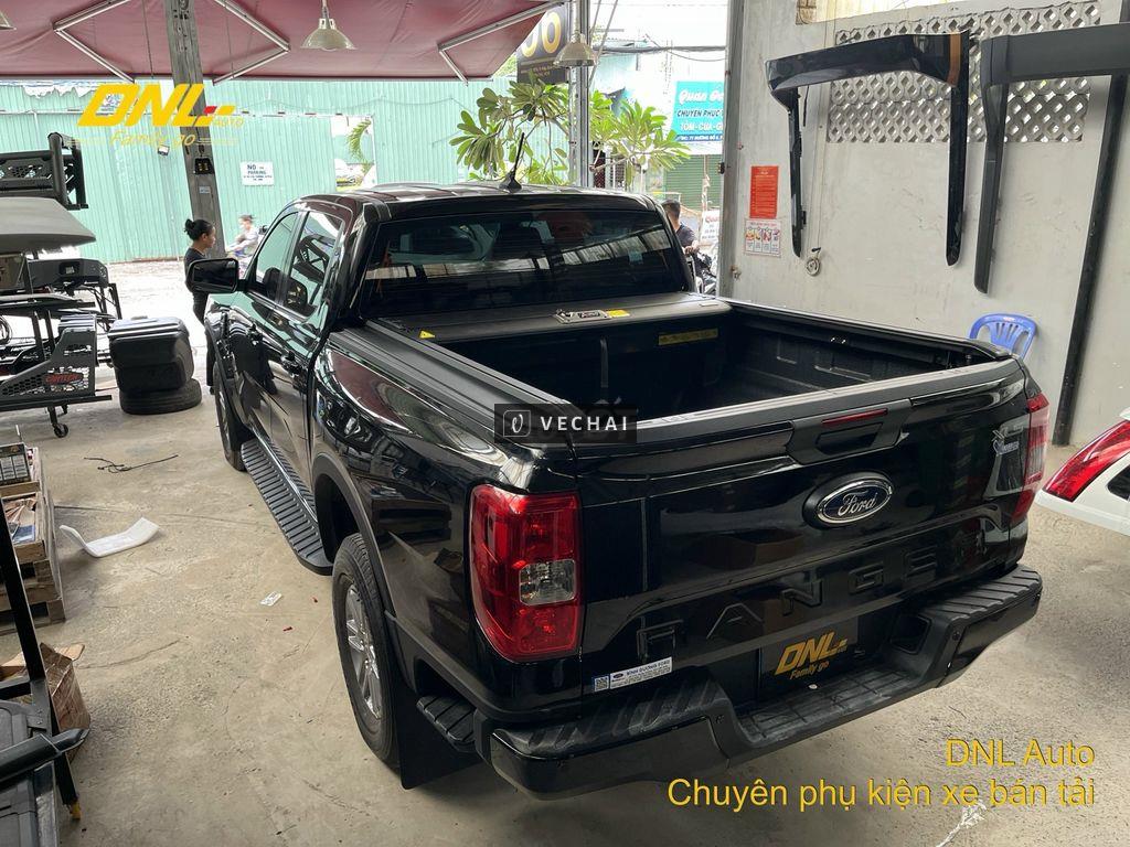 Nắp thùng cuộn cơ xe ford ranger 2023