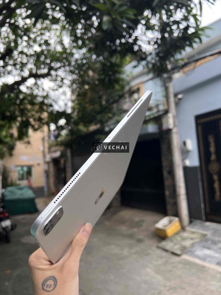 cần bán ipad pro 2020 12.9 128gb wifi 99% pin 9x