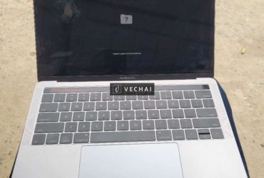 Macbook pro A1706 giá xác