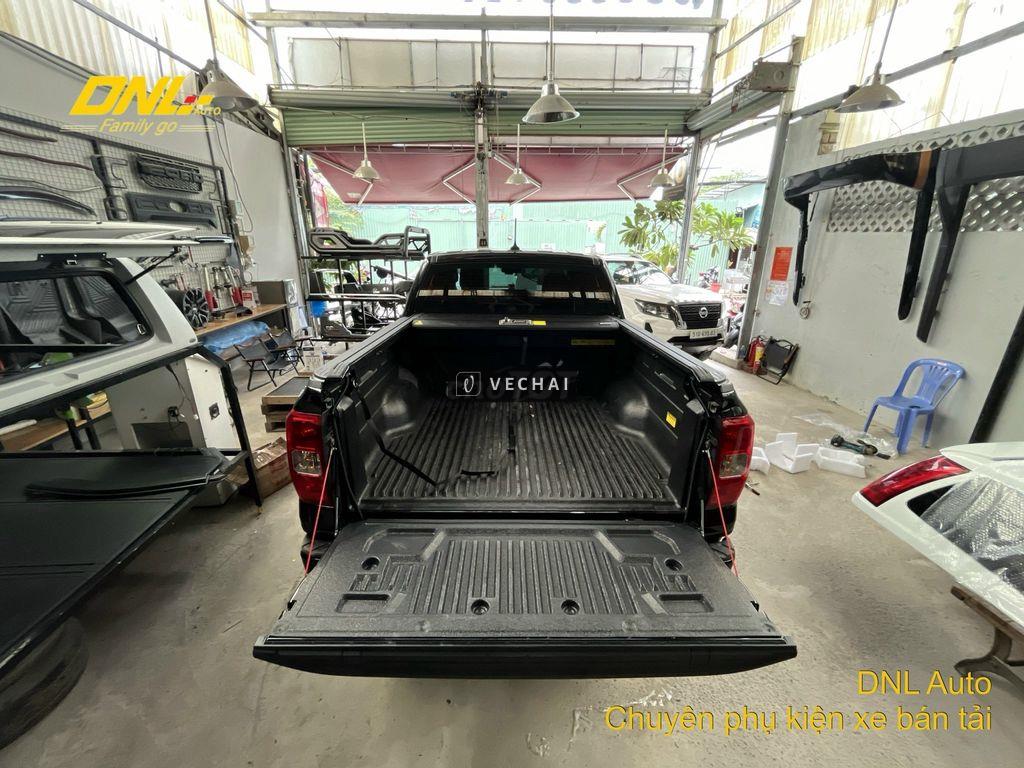 Nắp thùng cuộn cơ xe ford ranger 2023