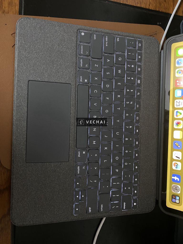 Logitech Combo Touch iPad Pro 12.9 inch