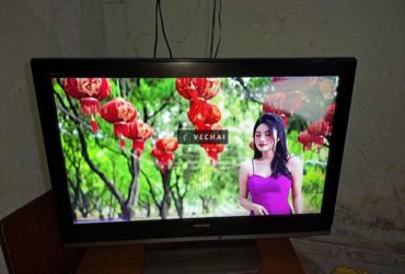 Tivi Toshiba 37 inch như hình chụp