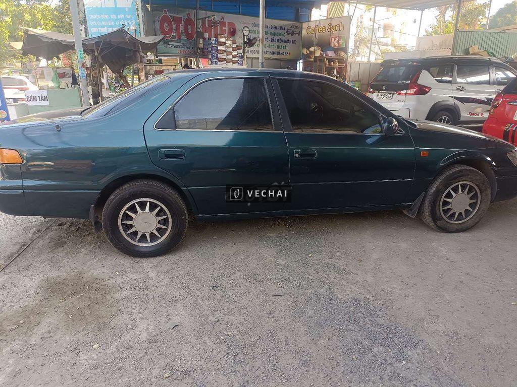 Toyota camry cần bán