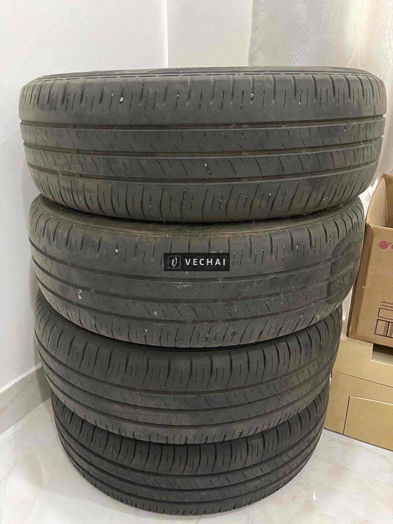 Lốp cũ xe Mazda 2 185/60 R16