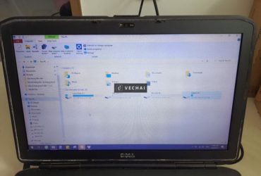 Laptop i7, ssd, không pin. Cũ, cấu hình đủ dùng.