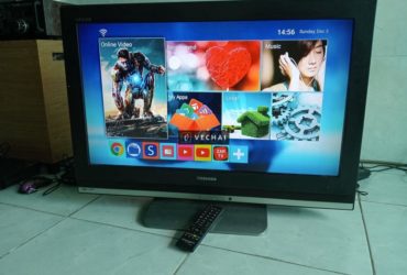 Tivi Toshiba LCD 32 inch kèm smart box TV