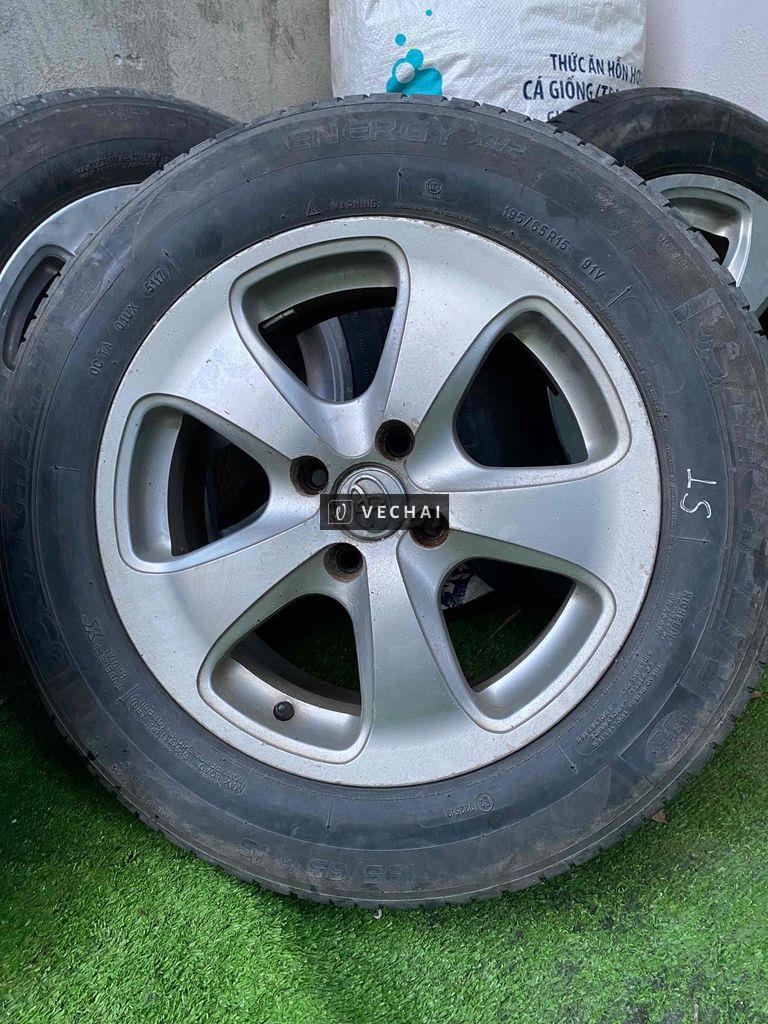 4 mâm vỏ 195/65R15