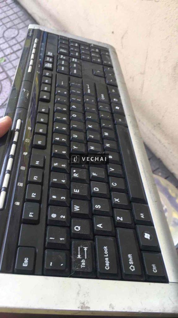 Bàn phím ko dây logitech zin ko lên đèn bán xác