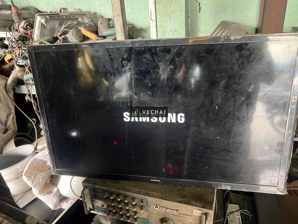 tivi Samsung UA32J4003AK bị mấy vệt như hình