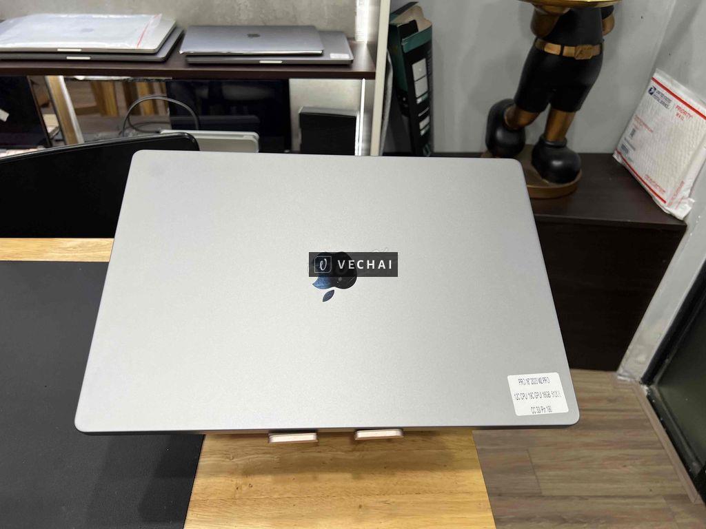 Macbook Pro 16” 2023 đời mới nhất chuẩn quốc tế