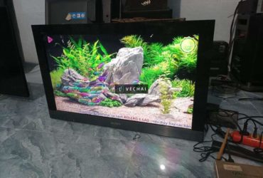 Tivi sony 32in kèm hop box 4k giong noi