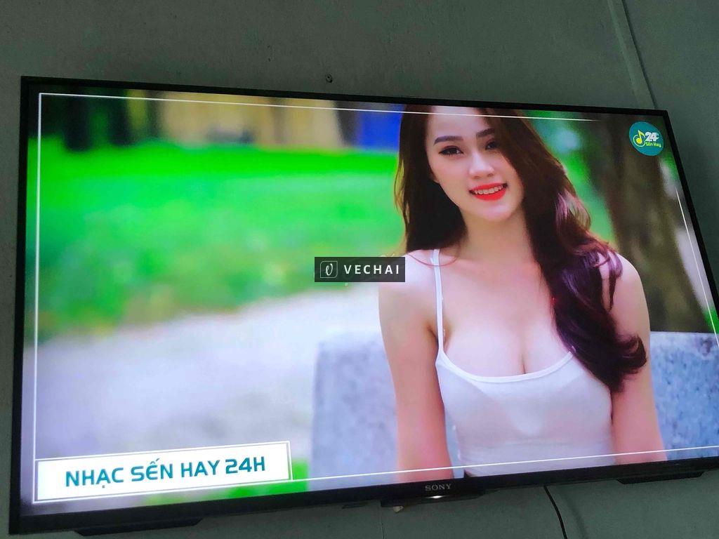 kẹt tiền cần bán tivi sony 49in giọng nói