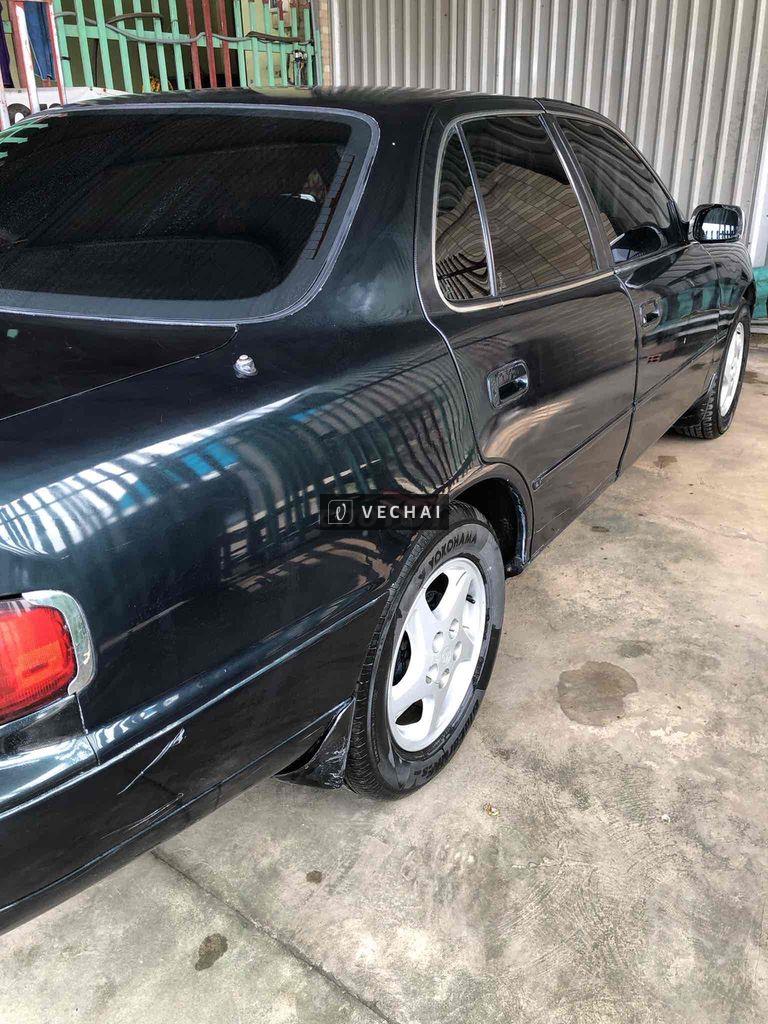 Cần Bán xe camry (1993 nhật)