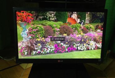 Màn led LG 20 inch đẹp long lanh như mới