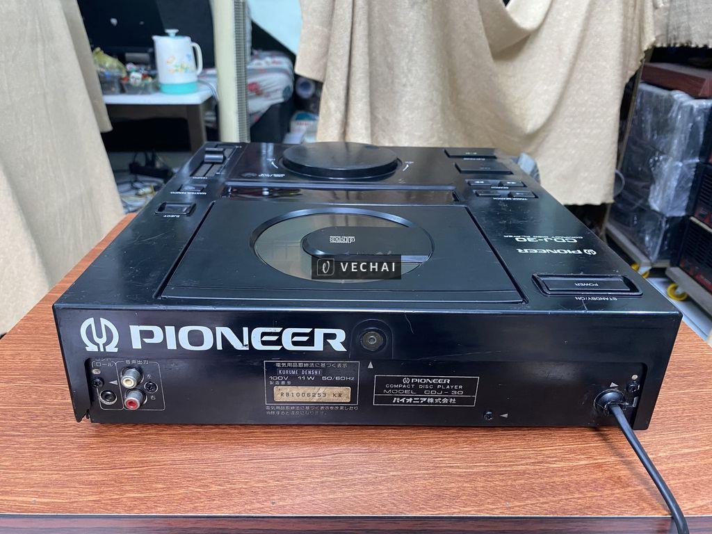 CD PIONEER CDJ~3O made in Japan