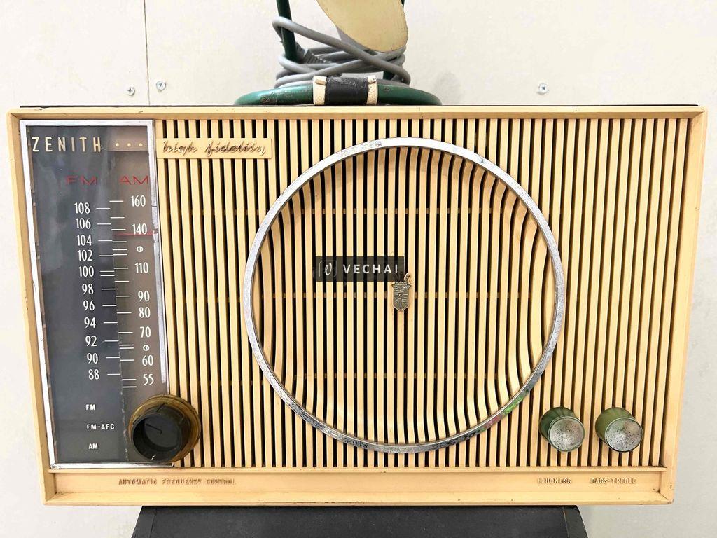 Radio ZENITH H- 845 , Made in USA.