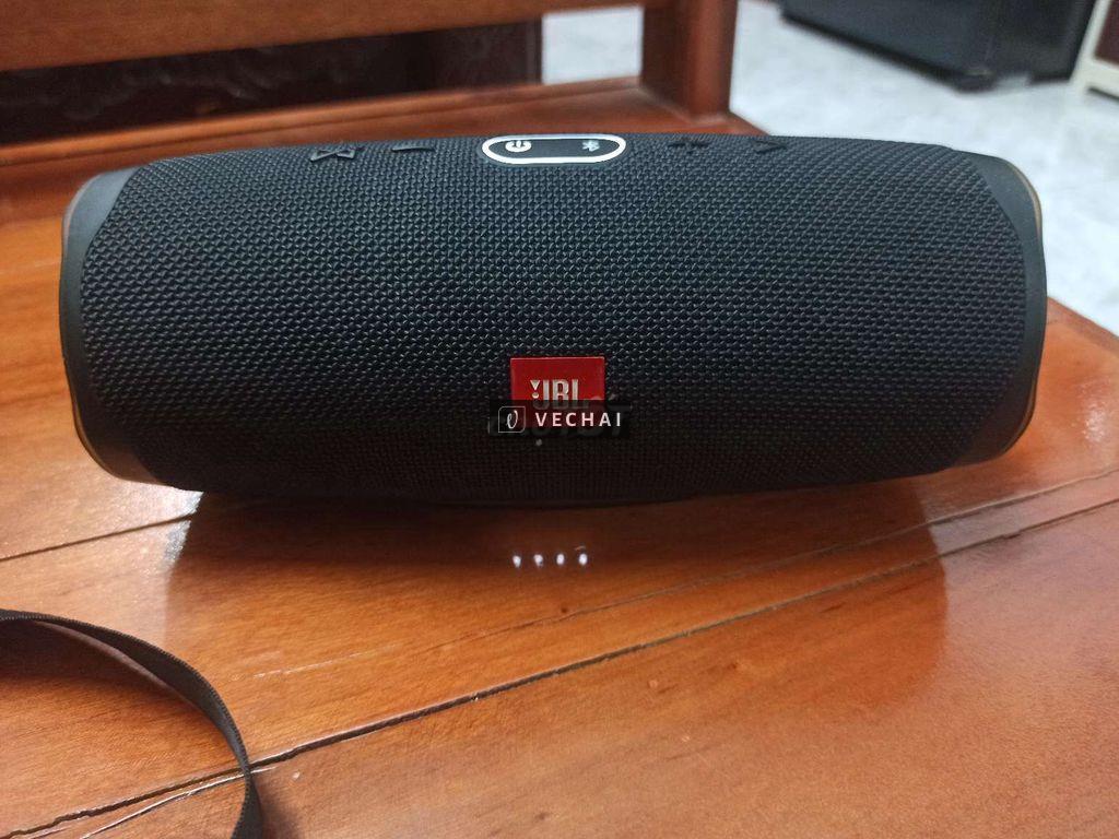 JBL charge 4 black