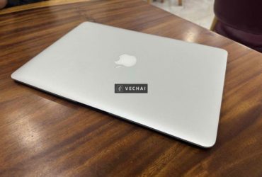 Macbook Air 2017 256GB máy e sạc chưa đến 200 lần