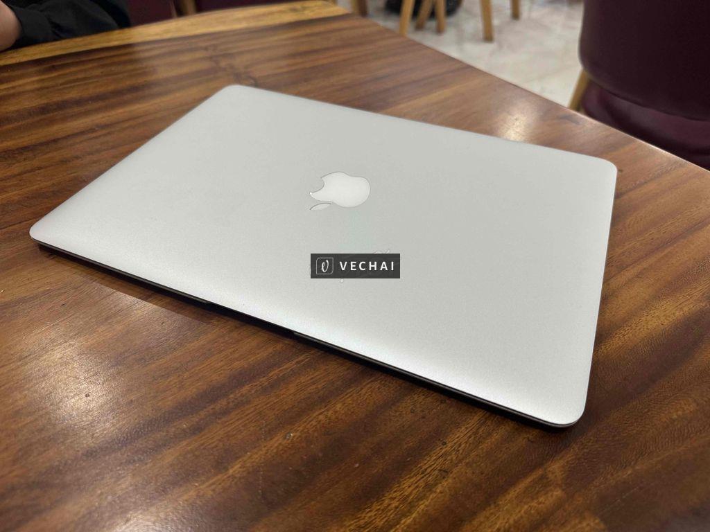 Macbook Air 2017 256GB máy e sạc chưa đến 200 lần