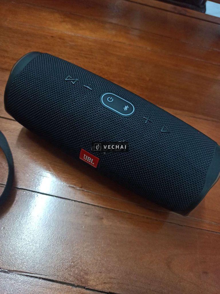 JBL charge 4 black