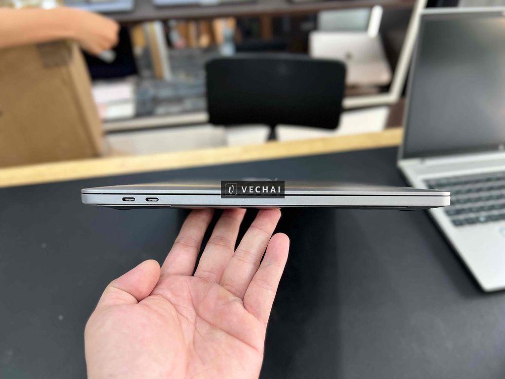 Macbook Pro 16 inch 2019 core i9 ram 64gb 2TB