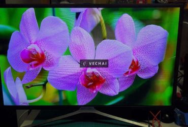 Tivi Samsung UA32M5500AK, Full HD, đủ chân.