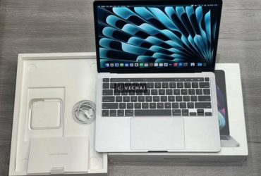Macbook pro 13 inch M2 2022 8G/256 like new 99,99%