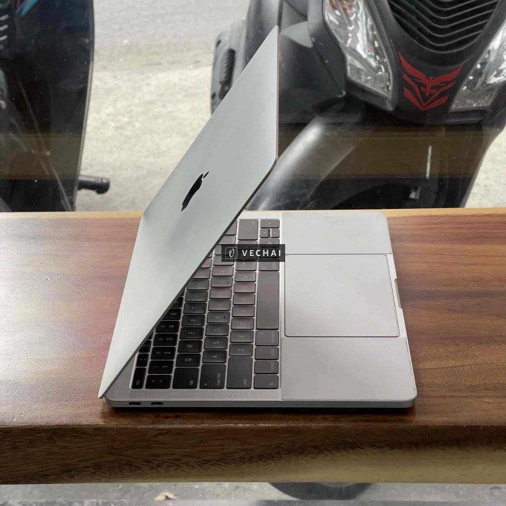 Macbook Pro 2016 i5/8/256 Máy đẹp pin tốt kèm sạc