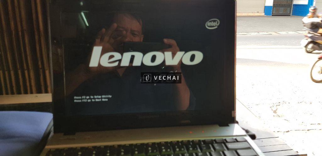 Laptop Lenovo 12 in mất nguồn bán xác