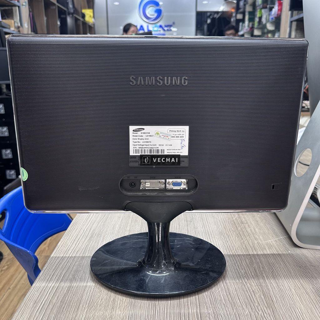 Xả kho lỗ màn Samsung 19 inch lỗi nhẹ 400k/m