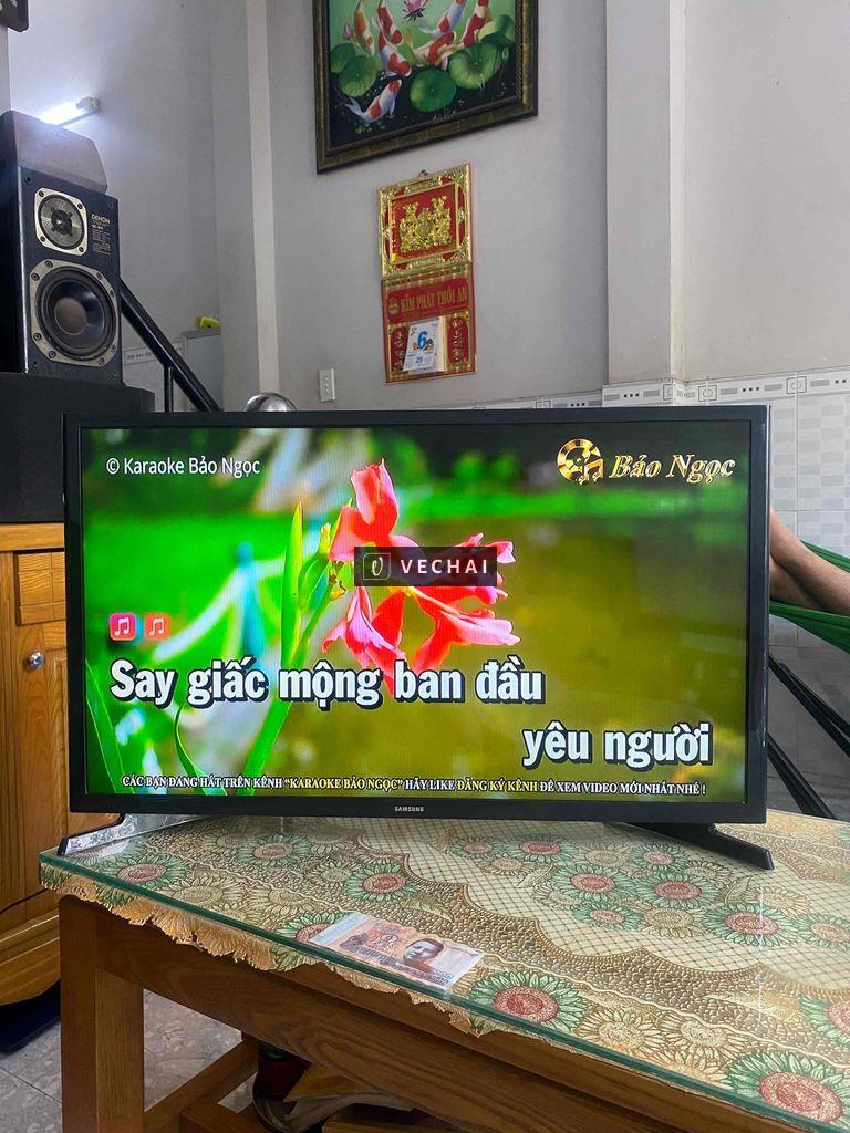 Em dư cái tivi trong phòng e cần bán