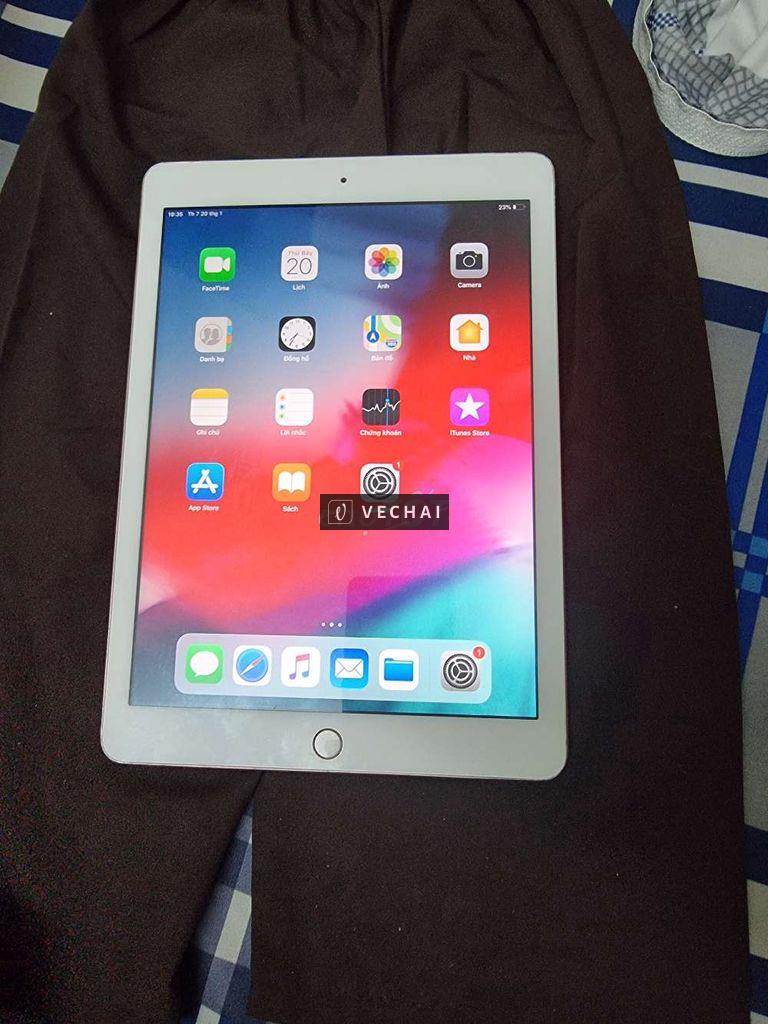 Dc tặng máy ipad gen 6 4G+wifi 32gb pin new vân ok