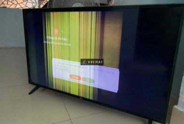 Tivi LG 43 inch sọc màn