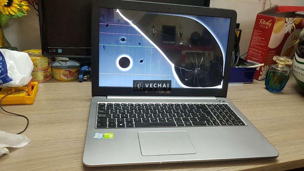 Laptop Asus K501U .Core i7 giá xác