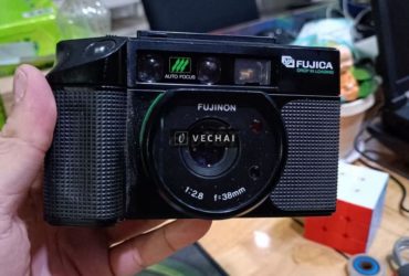 Máy ảnh Fujica 95% (Để trưng bày hoặc sưu tầm)