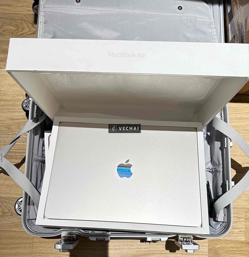 Apple MacBook Air 15 in M2 512 Gb SSD chưa xử dụng