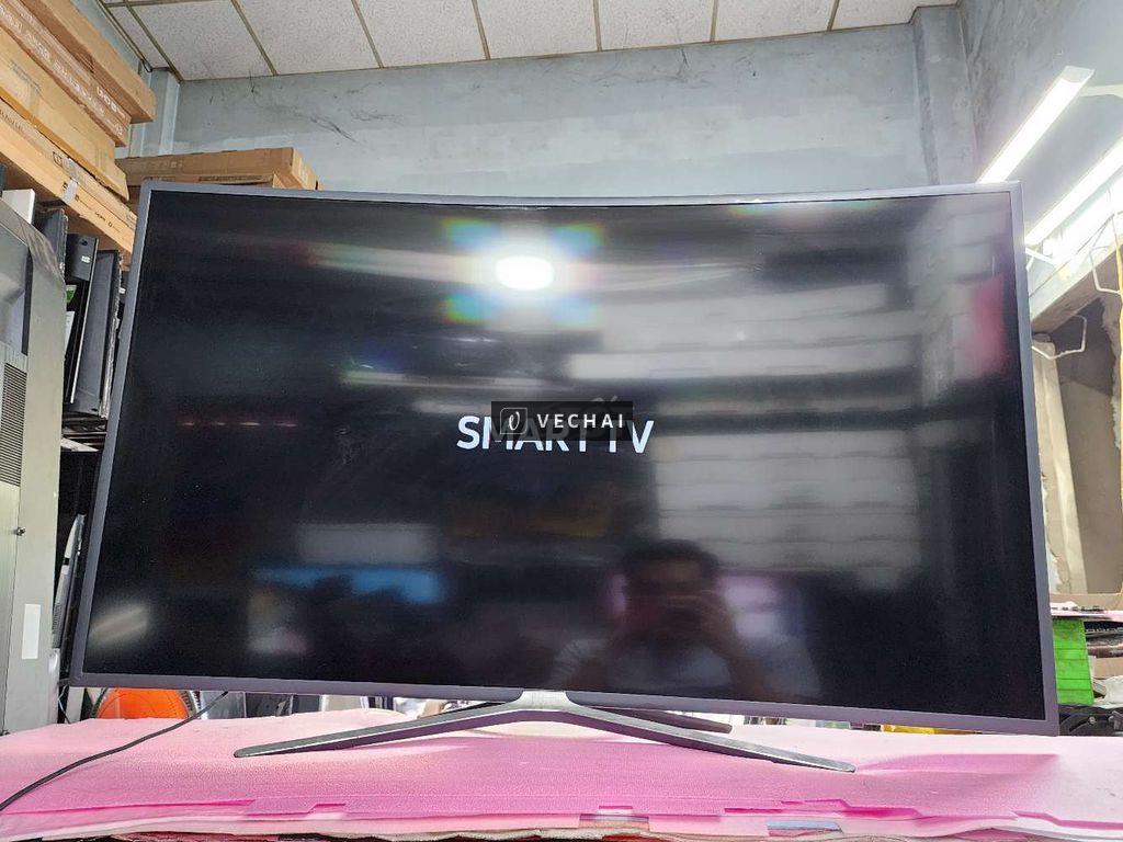 Smart Tivi Màn Cong 2K 55 inch – 55K6300. Ảnh Nét