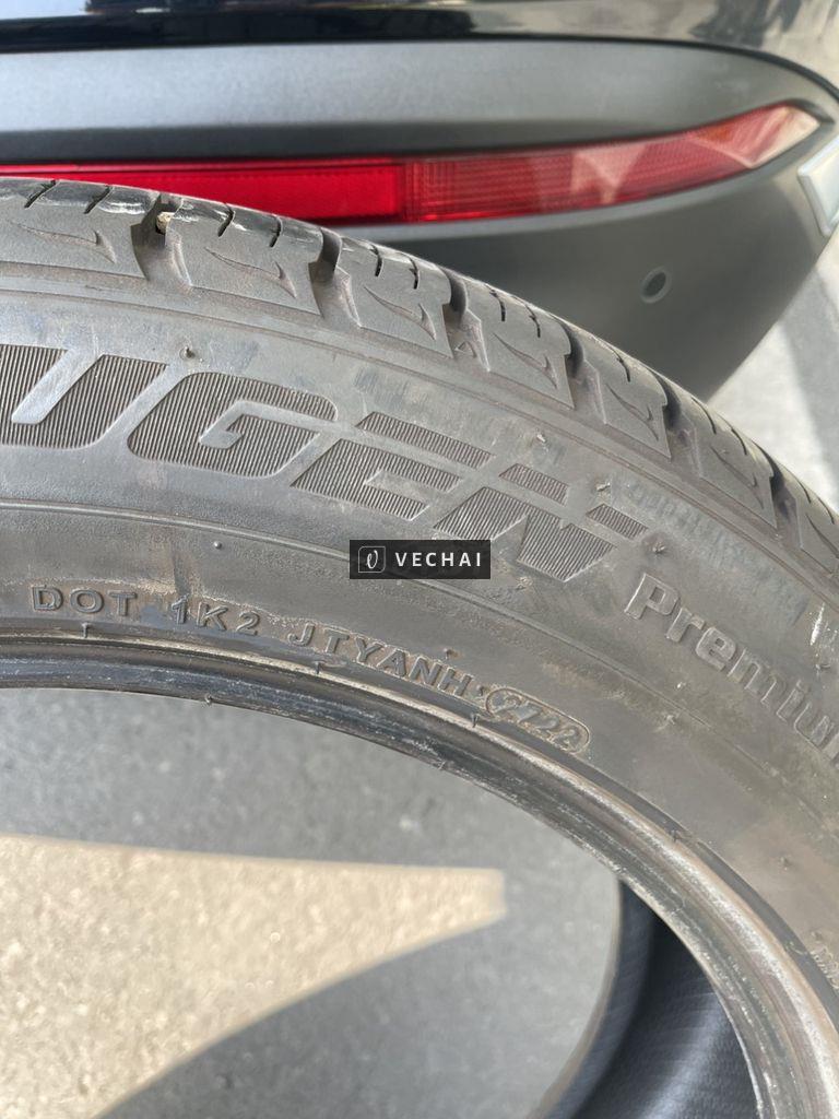 4 Vỏ xe Kumho 235/55R19 Date 22