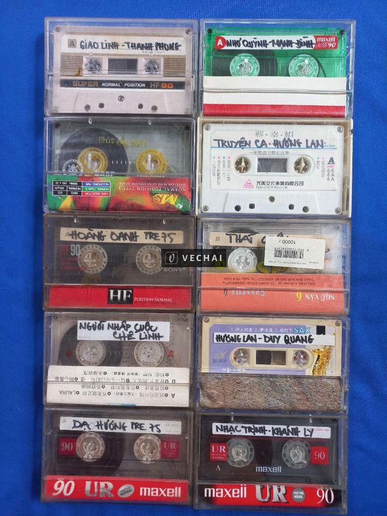 10 cuốn cassette nhạc vàng như hình, nghe tốt
