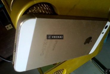 Xác iphone 5s,main zin màn còn,cảm ứng nứt.