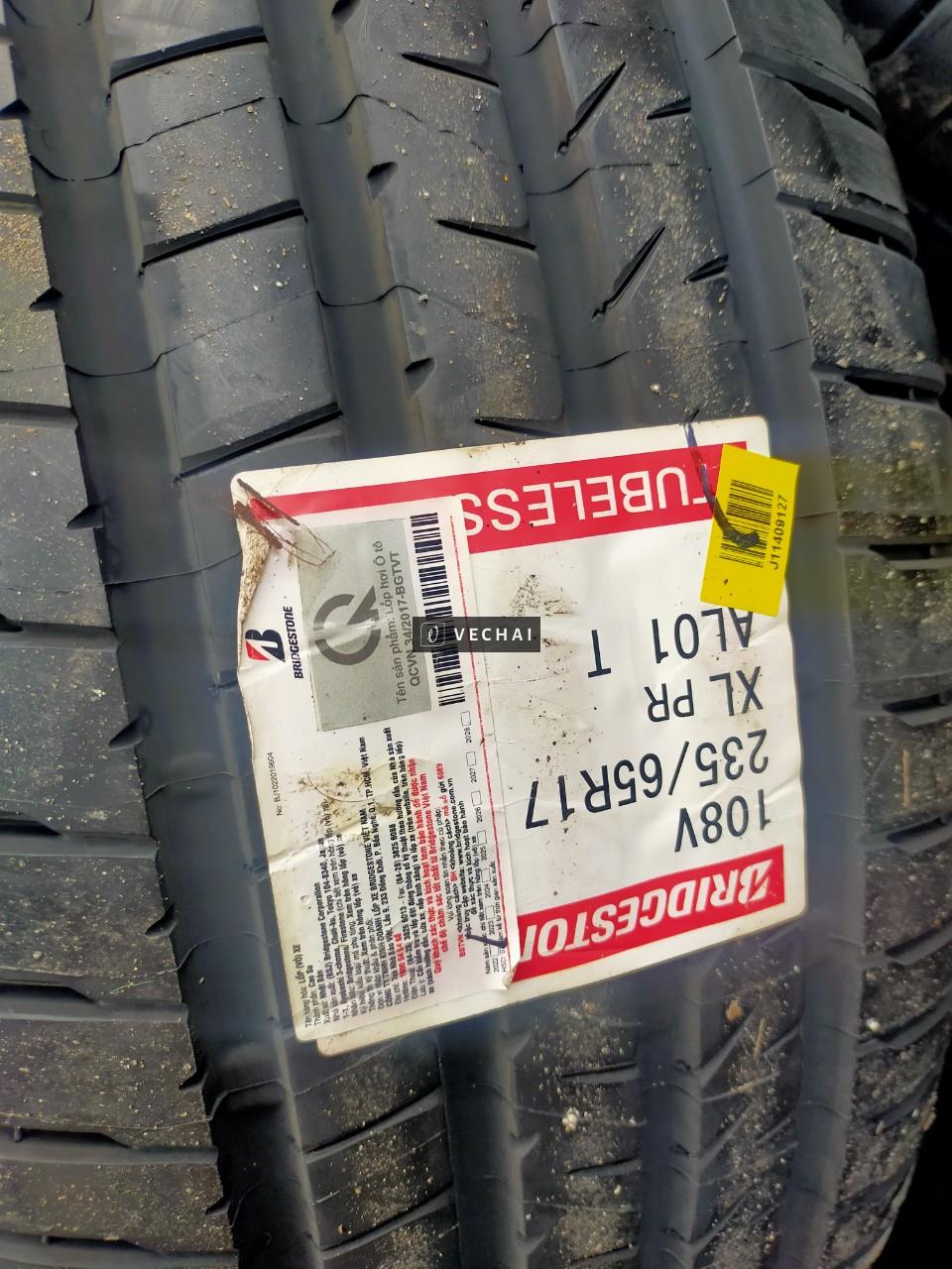 Lốp Bridgestone 235/65r17 Japan mới thanh lý