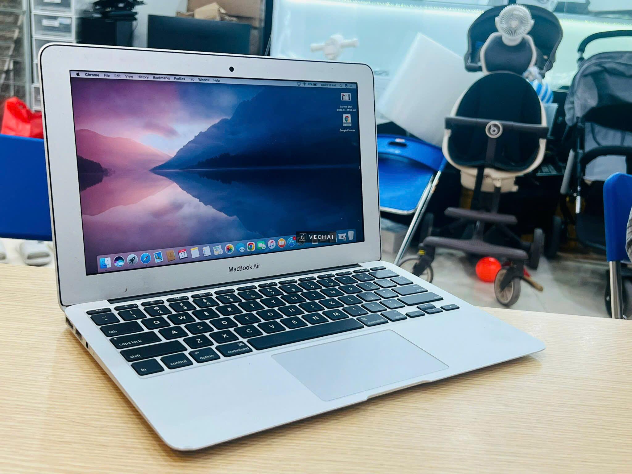 Macbook pro 2012 13 inch Core i5 Ram 8Gb SSD 128Gb  – Máy màn hình 13 inch  – đã nâng cấp ram lên 8G