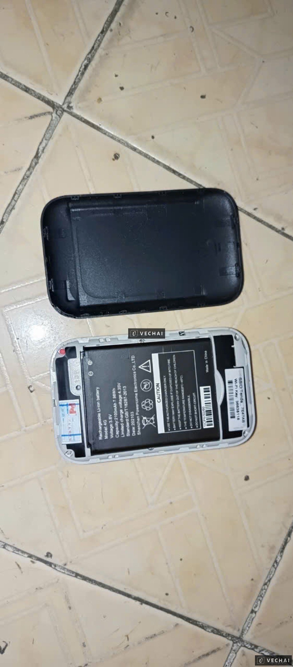 Thiết bị phát WIFI từ sim 4G xịn, màn hình màu TENDA