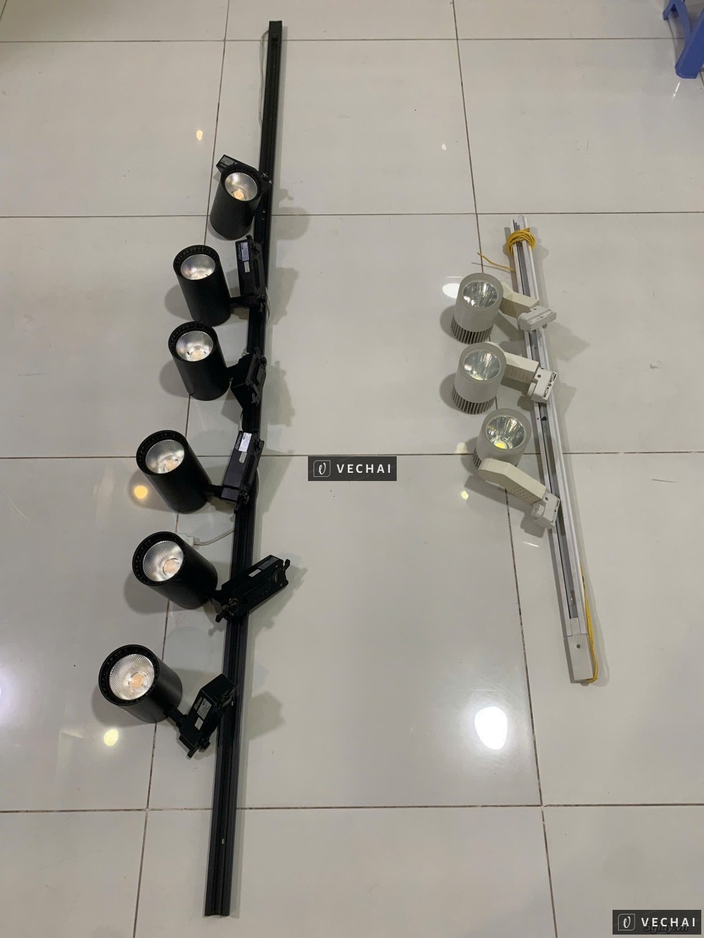 02 Bộ đèn led rọi ray Trắng và Đen 20W như hình dư dùng cần bán