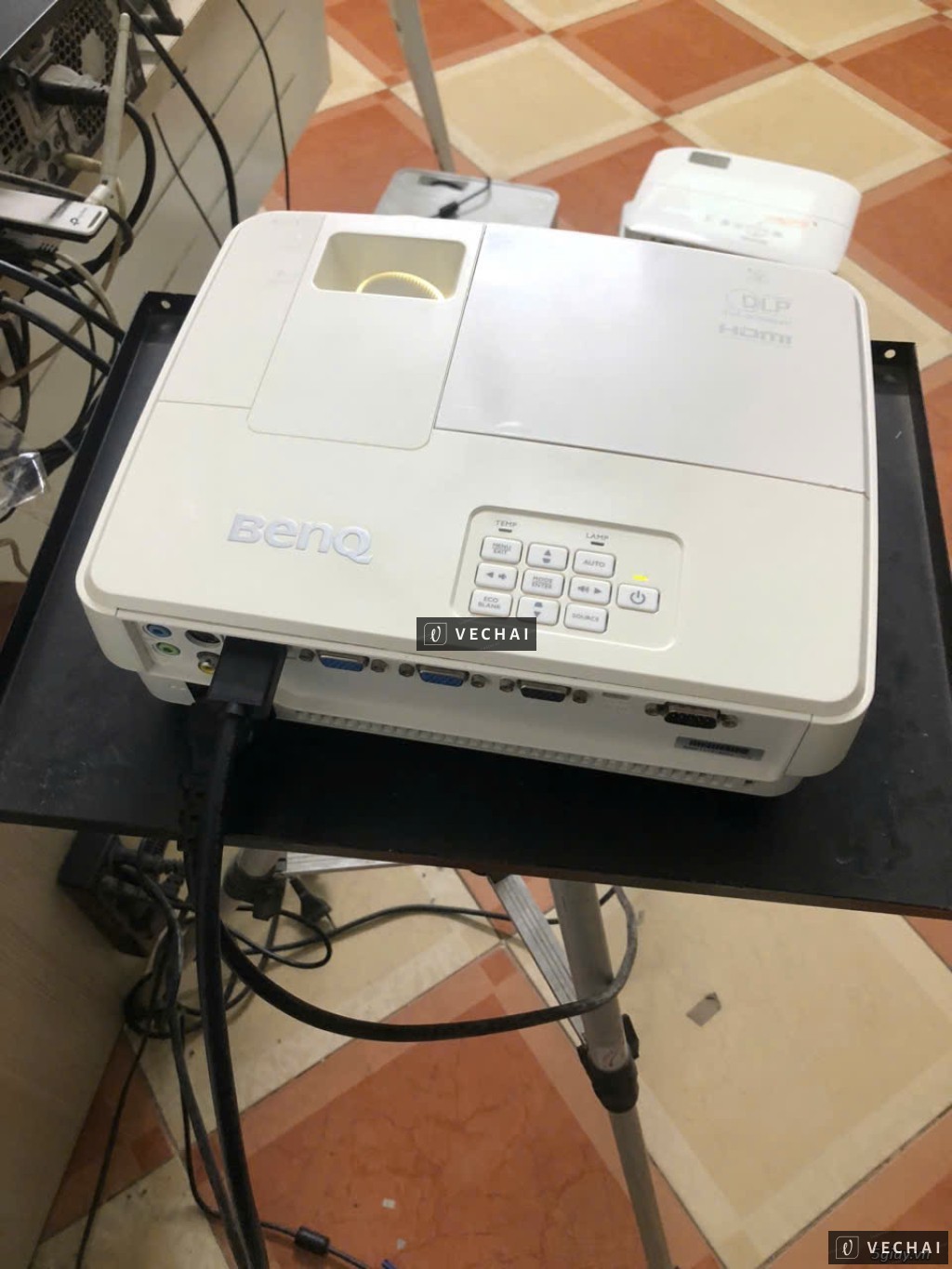 Máy chiếu cũ chính hãng giá rẻ tại Hà Nội