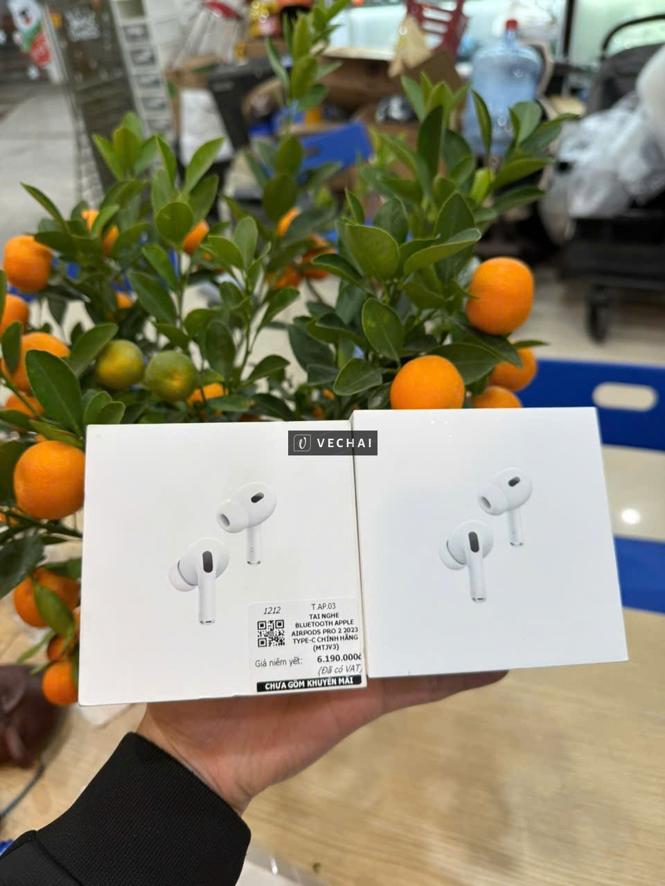 CÒN DƯ 2 CHIẾC AIRPODS PRO L VÀ C THANH LÝ NỐT LẤY TIỀN ĂN TẾT