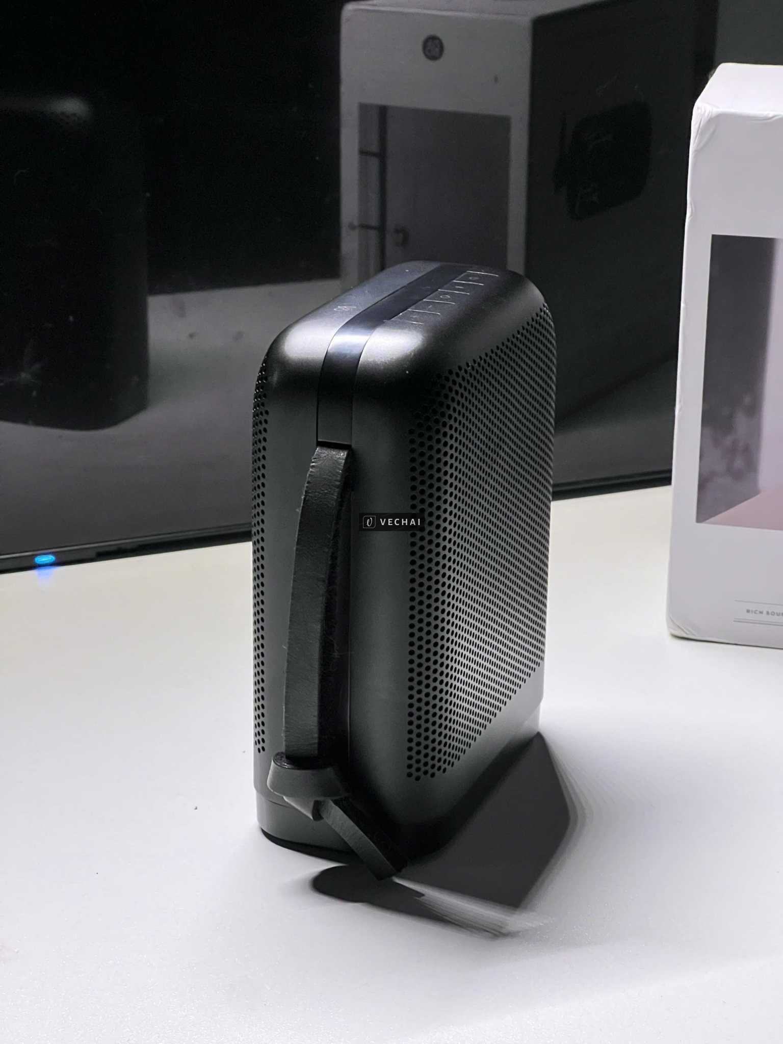 Loa B&O Beoplay P6, Sony Ericsson W902, Cáp ngắn Aohi