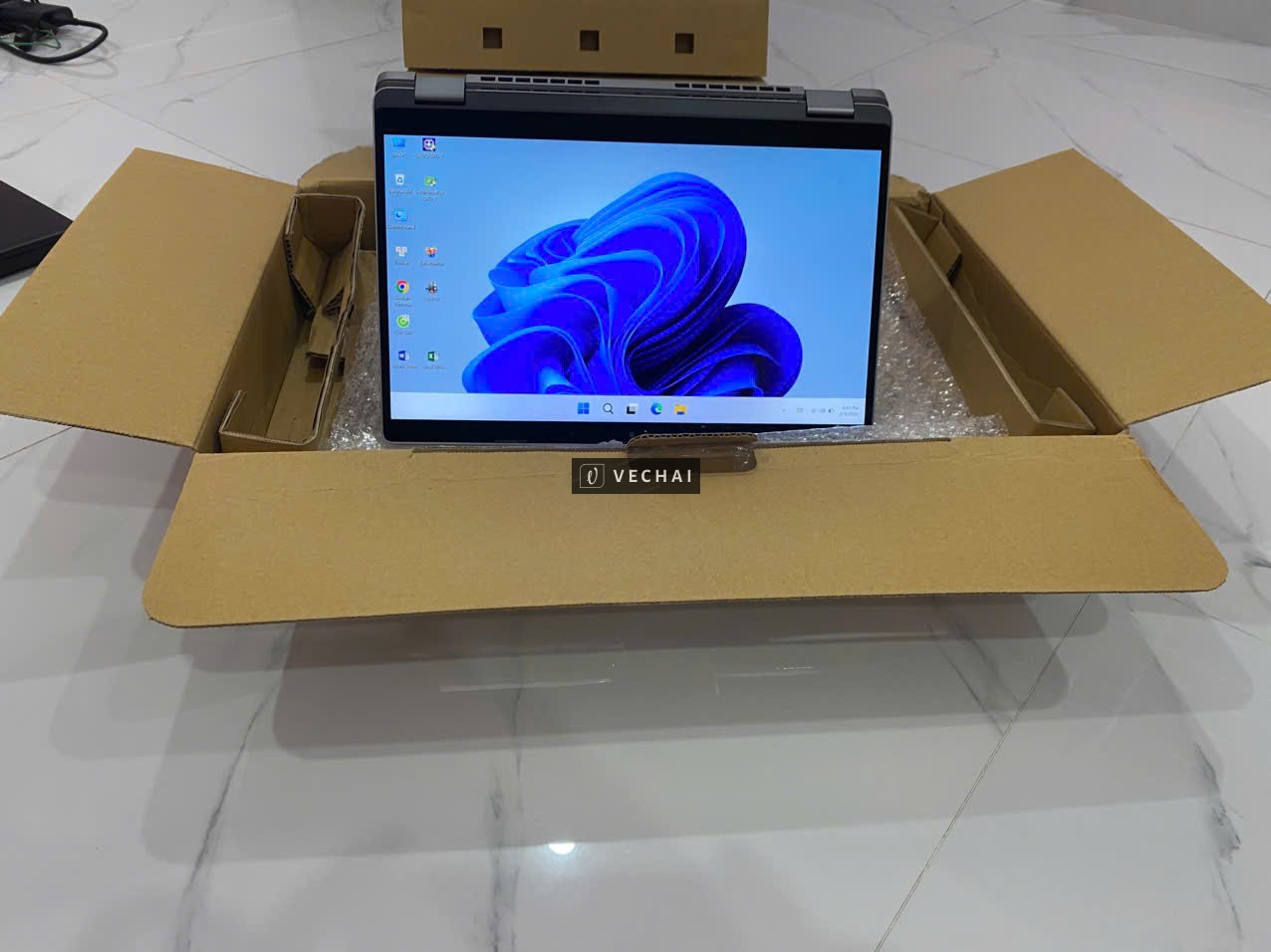 Laptop Dell Latitude 5330 2 in 1 I5 1245U. Ram 16G. SSD 512G. FHD